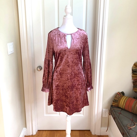 muche & muchette Dresses & Skirts - Muche & Muchette Pink Velvet Long Drop Sleeve Dress & Teardrop Neck (S/M)